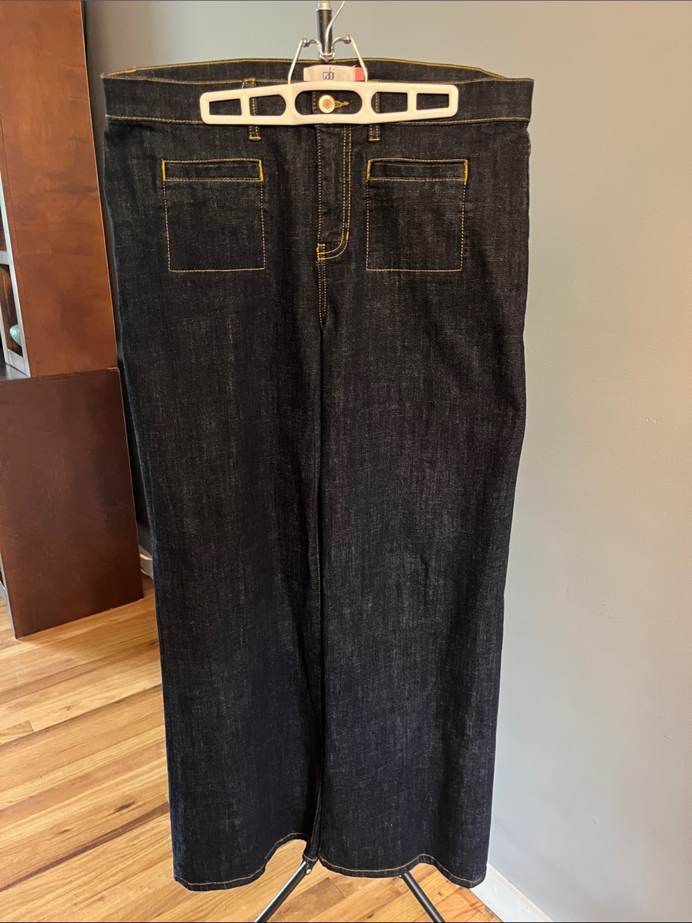 Cabi dark denim jeans Size 16. NWOT.